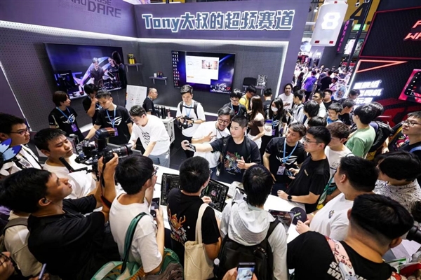 竞无止境ROG空降BW2024嘉年华释放高能竞力！(图19)
