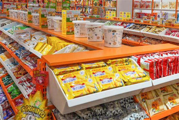 凯发国际首页：舌尖趣开创休闲零食店智能化新时代