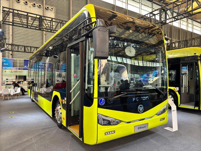 宇通欧辉中车远程等齐聚透过2024上海客车展看行业趋势(图7)