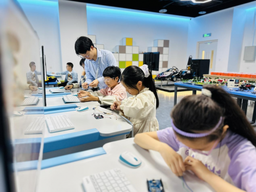 酷玩一夏智造未来安徽省青少年科技活动中心暑期科技嘉年华活动来啦！(图3)