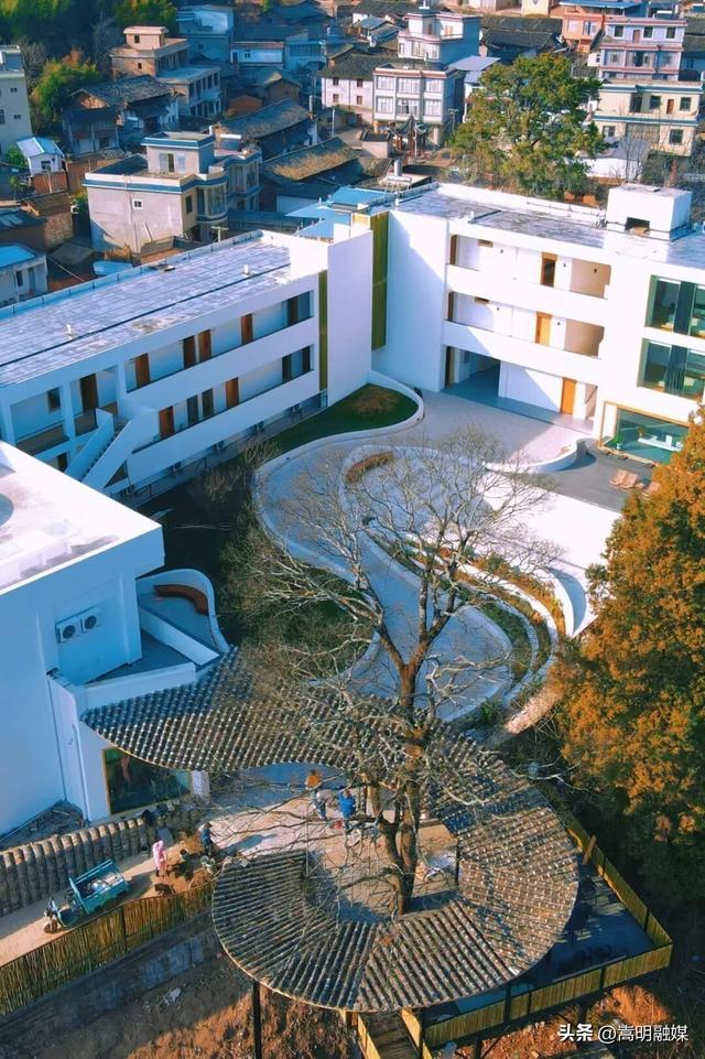 媒体聚焦丨嵩阳街道：探索闲置老房高效利用闲置校舍变身网红民宿(图2)