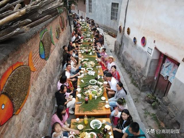 媒体聚焦丨嵩阳街道：探索闲置老房高效利用闲置校舍变身网红民宿(图3)